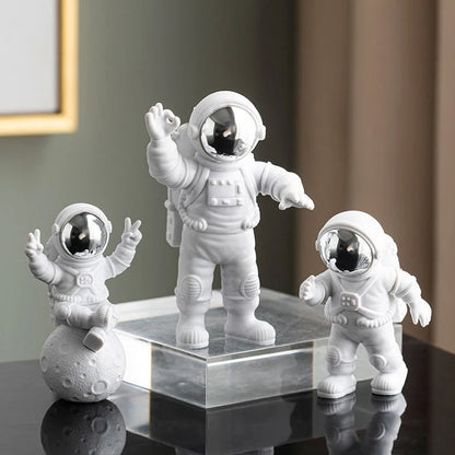 3Pcs Kreative Harz Astronaut Ornament Figur Statue Spaceman Desktop Decor Modellierung Kinder Geschenk Hause Dekoration